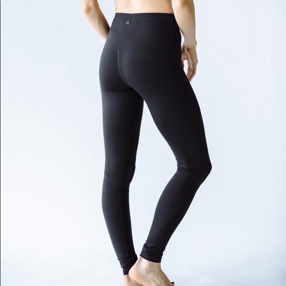 ▪️MONTIEL▪️ High-Waisted Legging Black - Picture 3 of 7